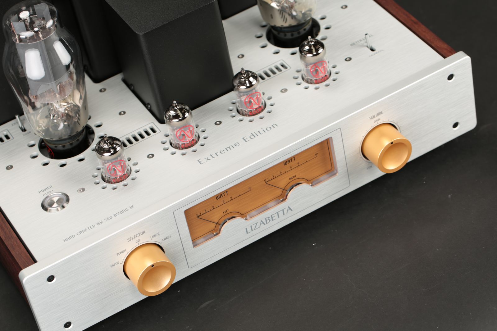 2025-11-04 리자베타 XE 003.JPG